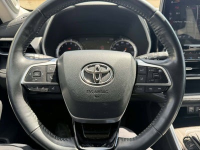 2022 Toyota Highlander Platinum
