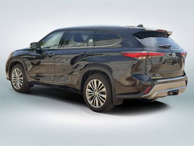 2022 Toyota Highlander Platinum