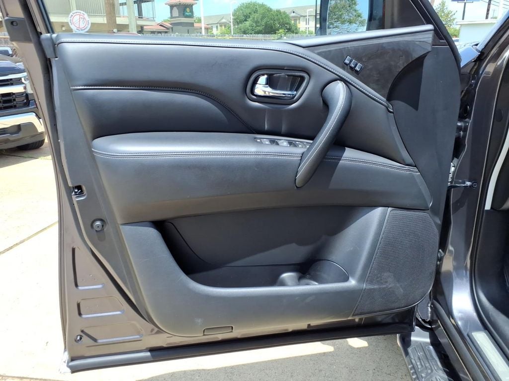 2024 INFINITI QX80 LUXE