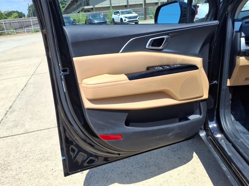 2023 Kia Carnival LX Seat Package