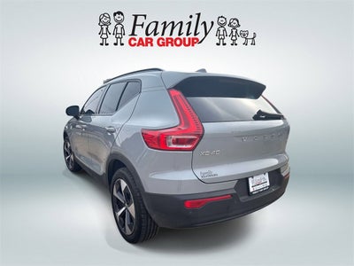 2024 Volvo XC40 B5 Plus Dark Theme