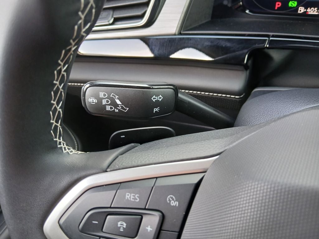 2025 Volkswagen Atlas Cross Sport 2.0T SE