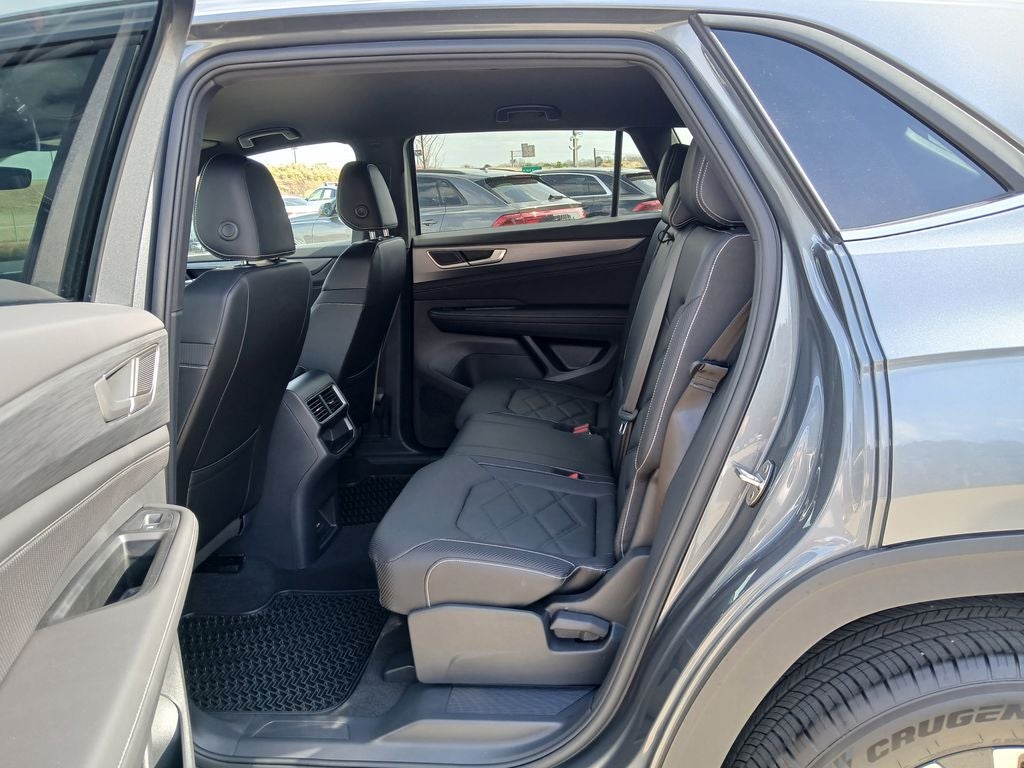 2025 Volkswagen Atlas Cross Sport 2.0T SE