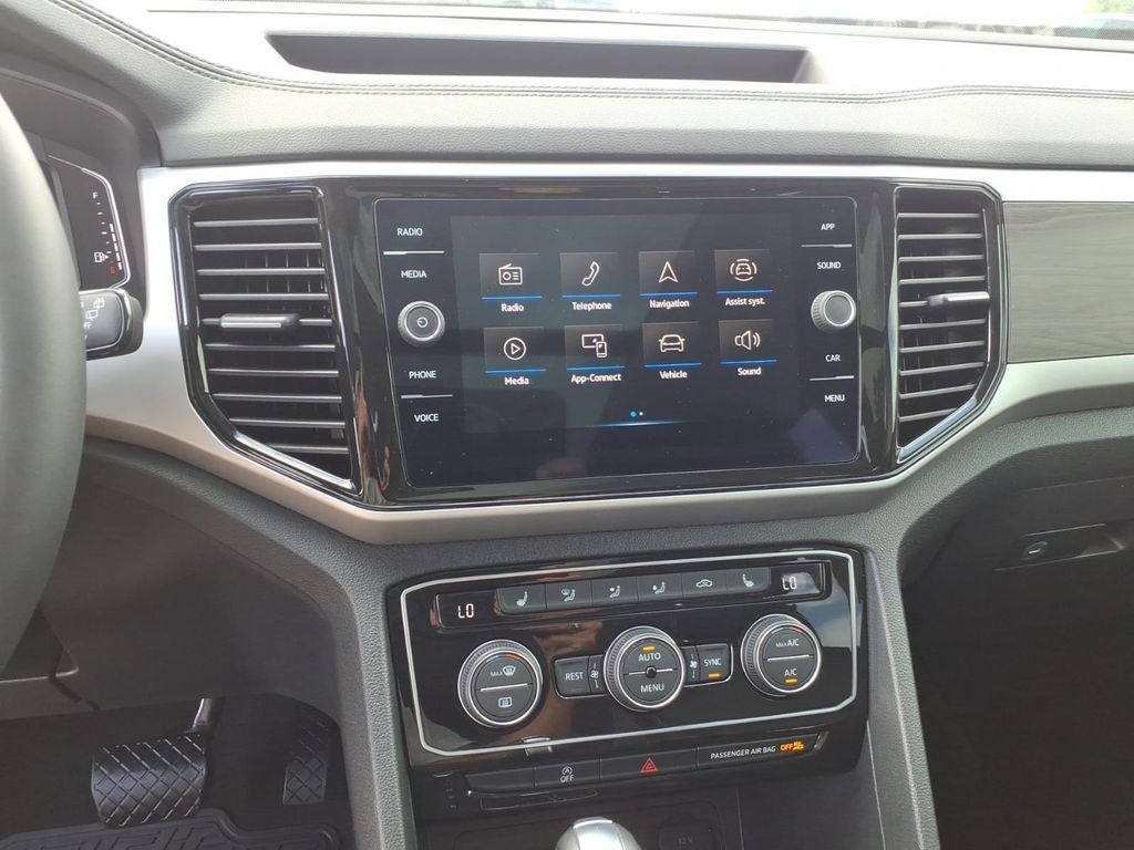 2022 Volkswagen Atlas 2.0T SE w/Technology