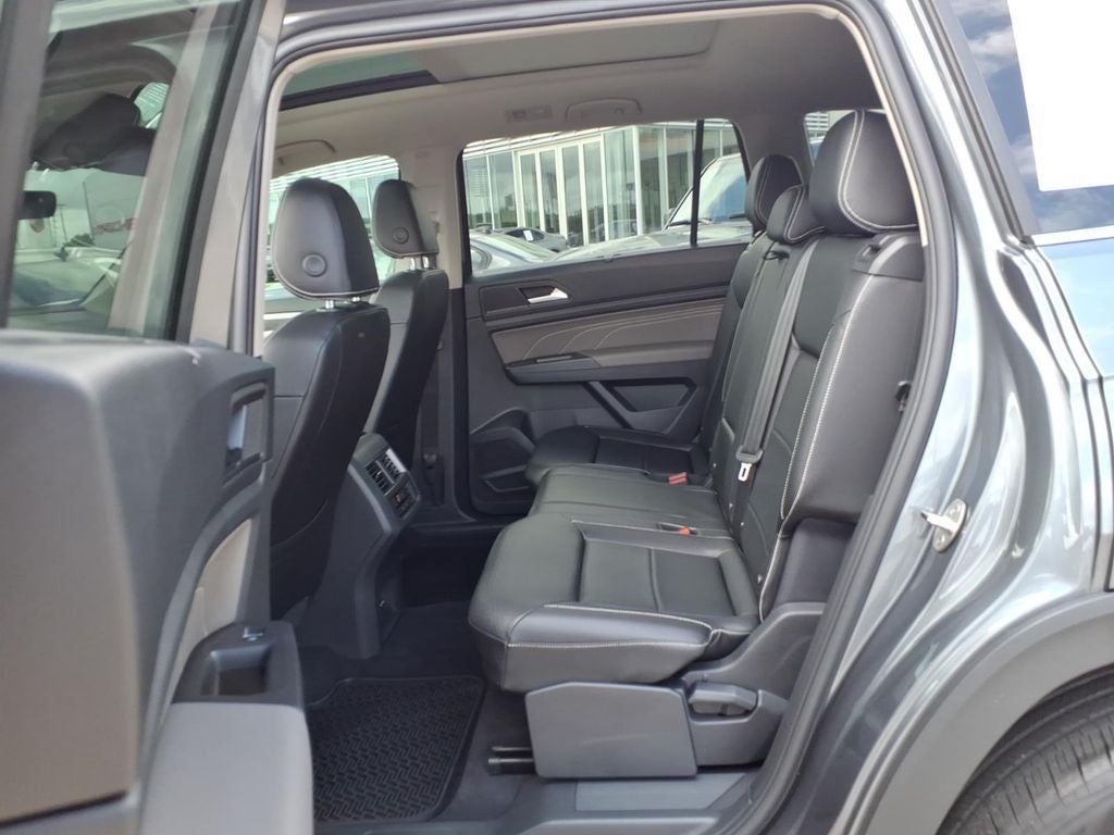 2022 Volkswagen Atlas 2.0T SE w/Technology