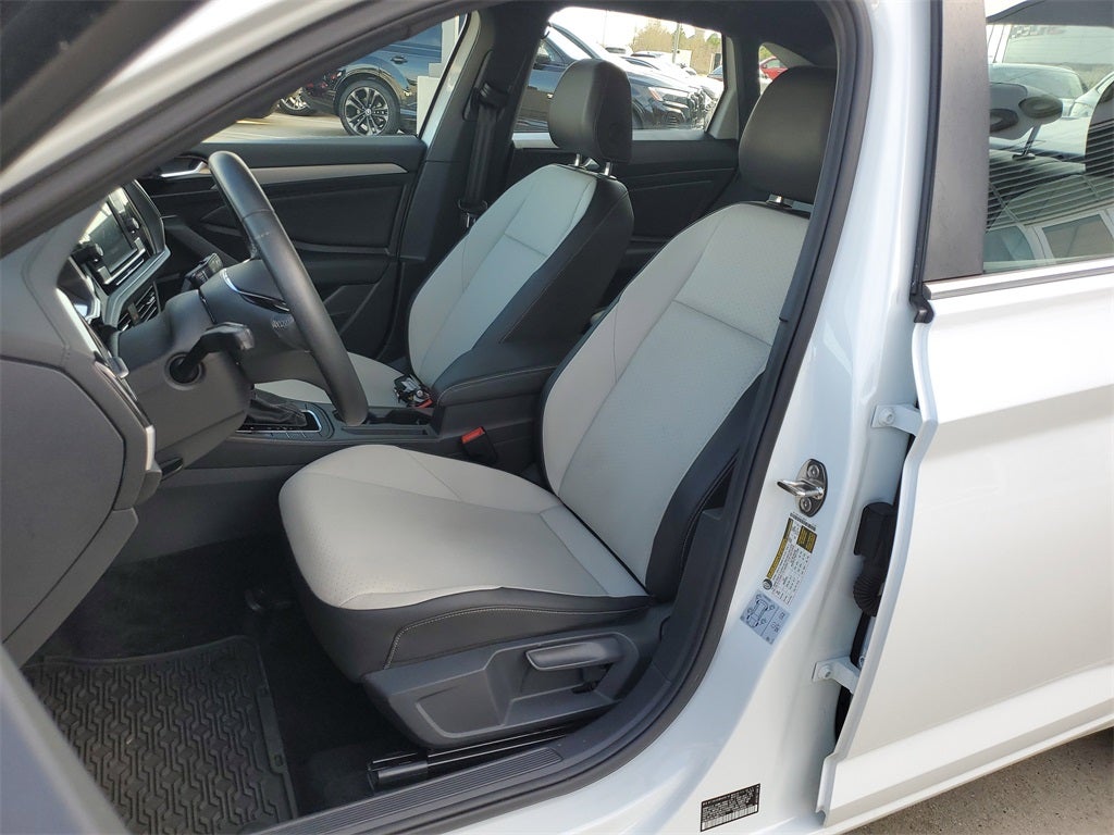 2021 Volkswagen Jetta R-Line