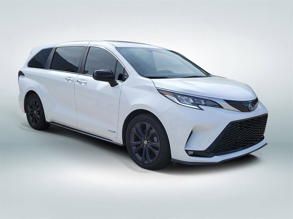 2021 Toyota Sienna XSE 7 Passenger