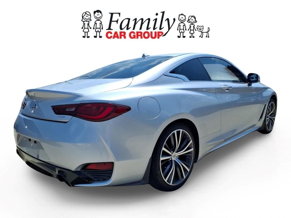2017 INFINITI Q60 2.0t Base
