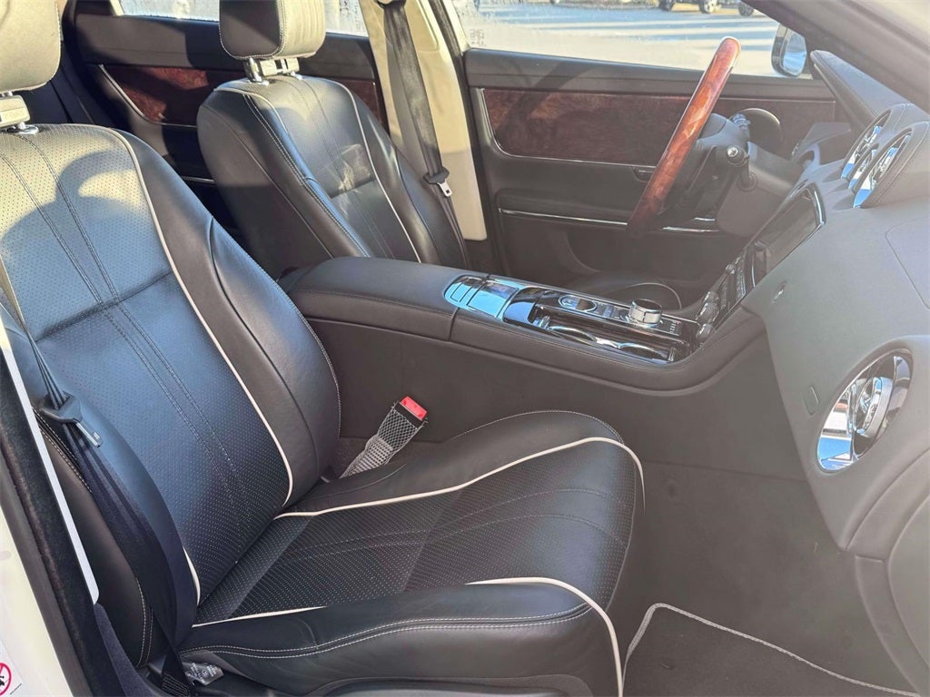 2019 Jaguar XJ R-Sport