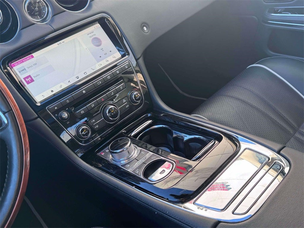 2019 Jaguar XJ R-Sport