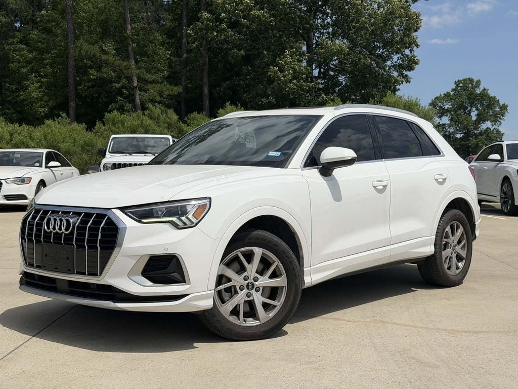 2023 Audi Q3 Premium quattro