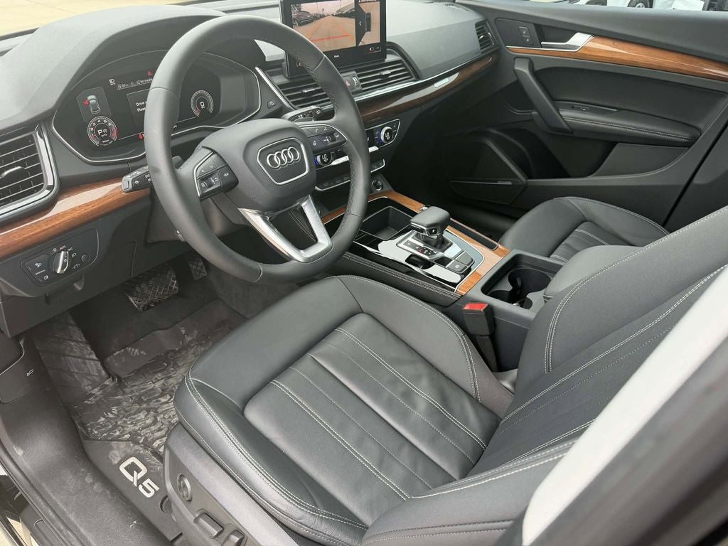 2023 Audi Q5 45 S line Premium quattro