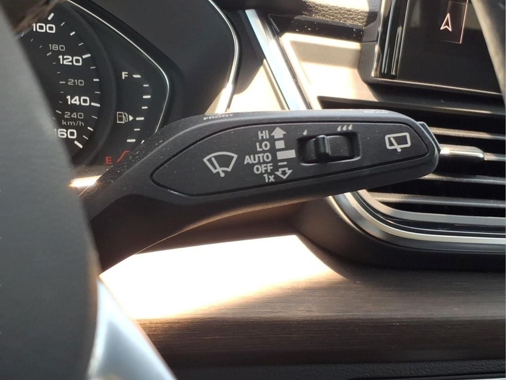 2023 Audi Q5 45 S line Premium quattro