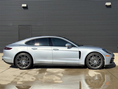2018 Porsche Panamera 4