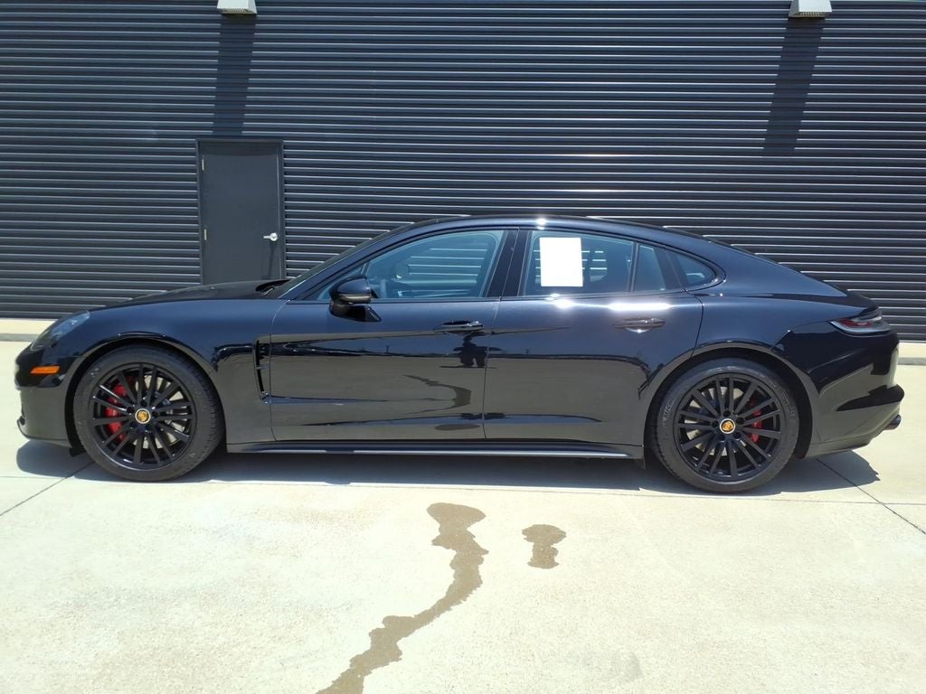2022 Porsche Panamera GTS