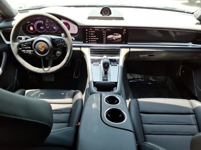 2022 Porsche Panamera GTS