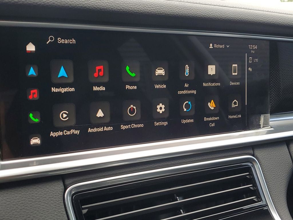 2023 Porsche Panamera 4 Platinum Edition