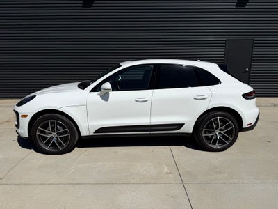 2023 Porsche Macan Base