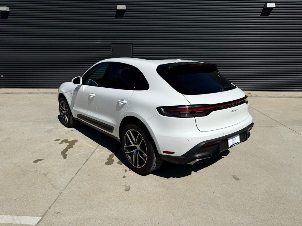 2023 Porsche Macan Base