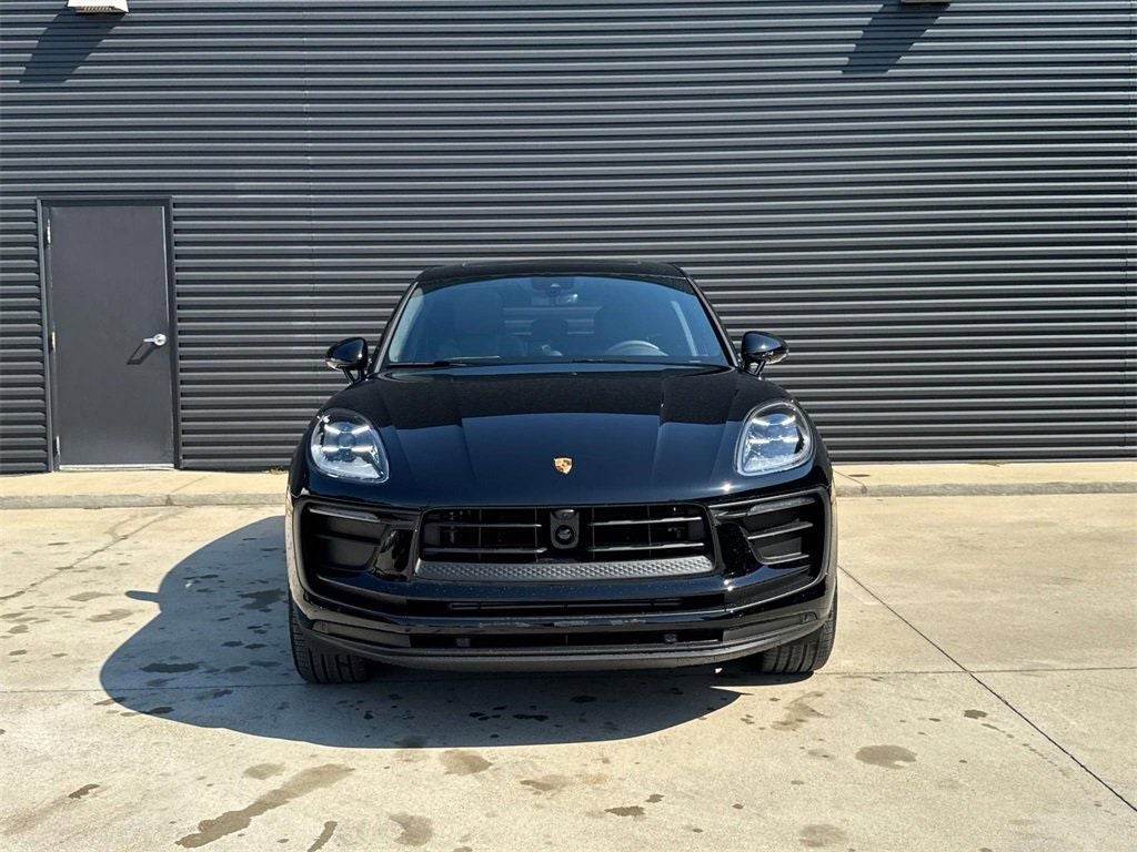 2025 Porsche Macan AWD