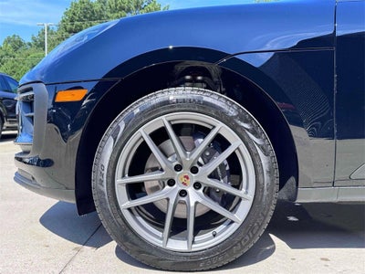 2025 Porsche Macan AWD