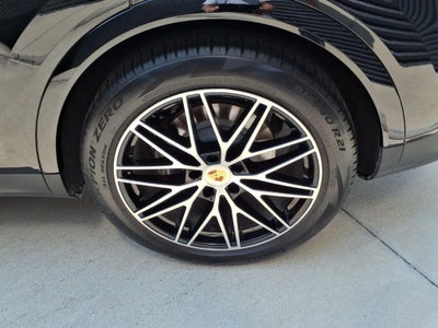2024 Porsche Cayenne Base