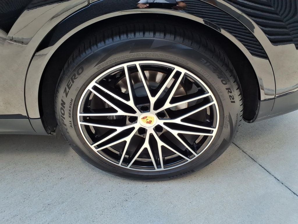2024 Porsche Cayenne Base