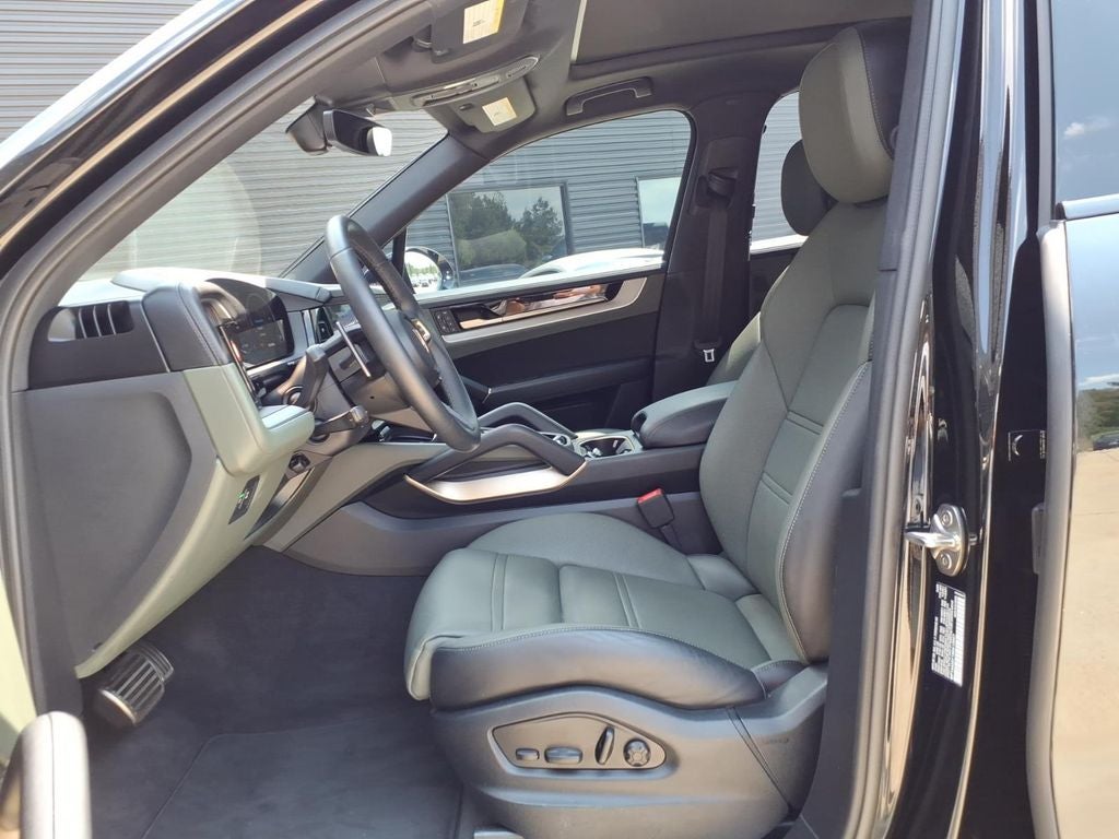 2024 Porsche Cayenne Base